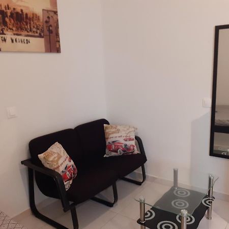 Yellow House Apartment Kalamata Luaran gambar