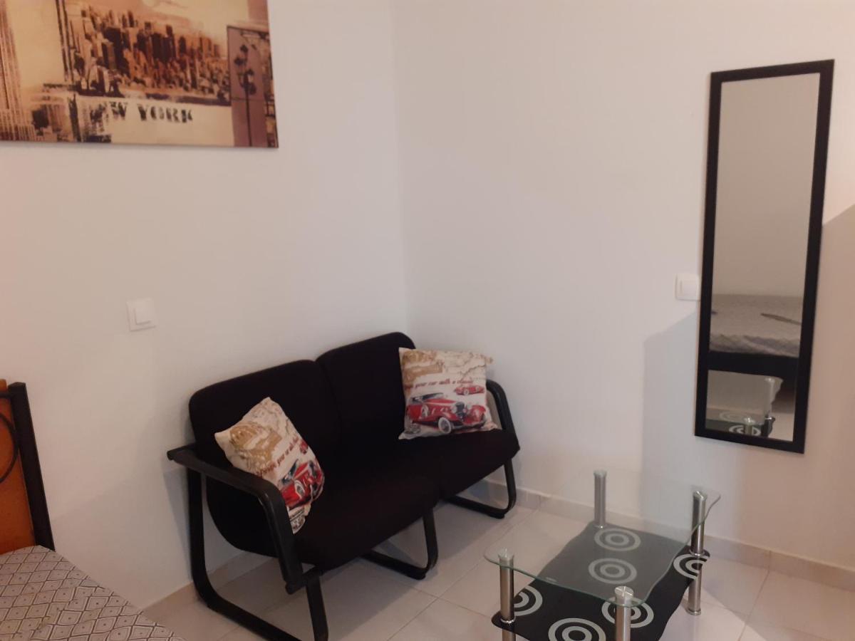 Yellow House Apartment Kalamata Luaran gambar