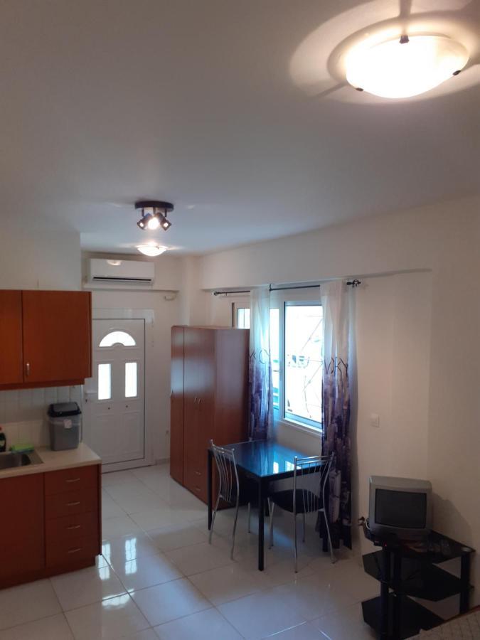 Yellow House Apartment Kalamata Luaran gambar