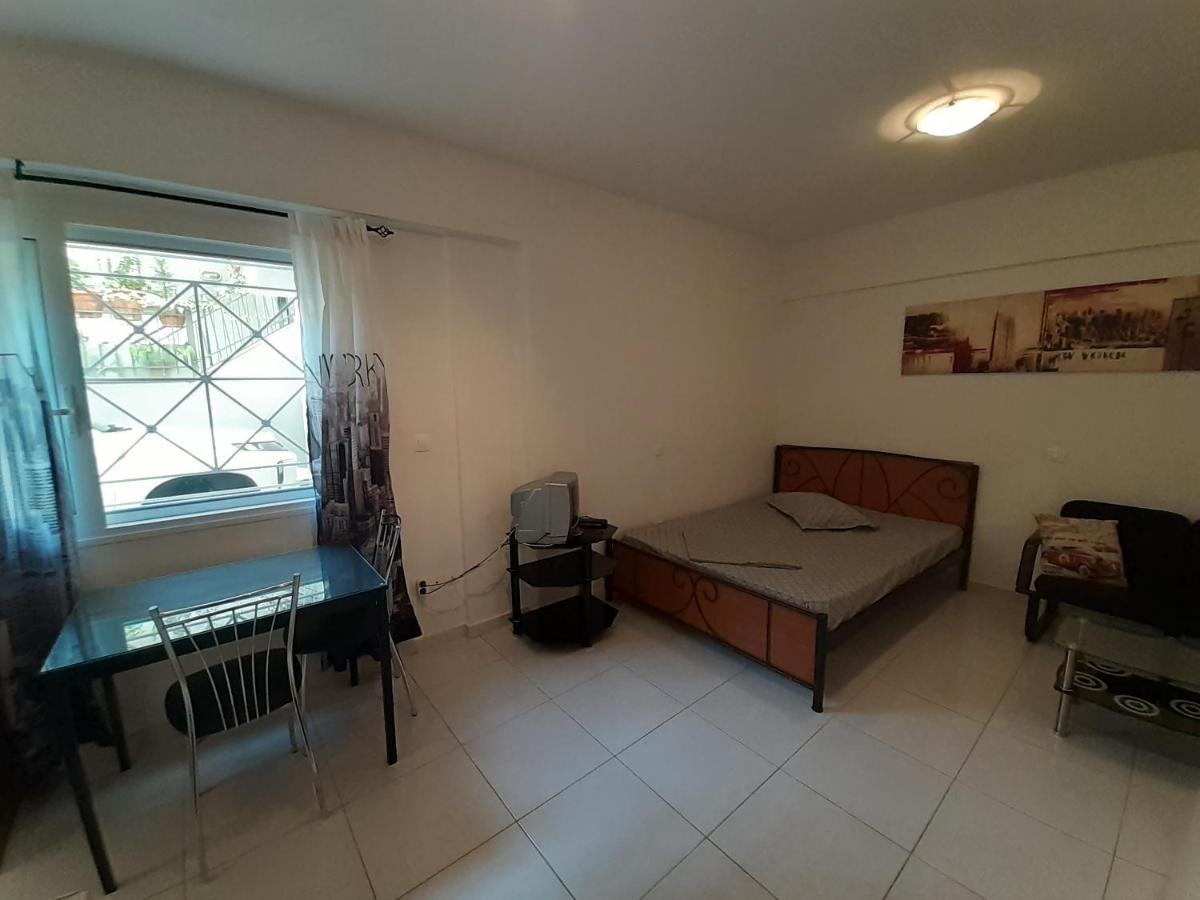 Yellow House Apartment Kalamata Luaran gambar